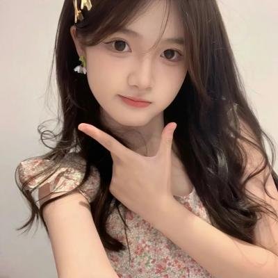红衣小女孩